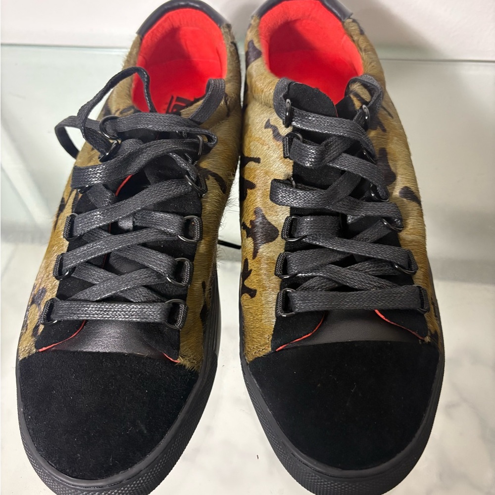 Ty1 gear branded  Stylish Black and Brown Men's Sneakers